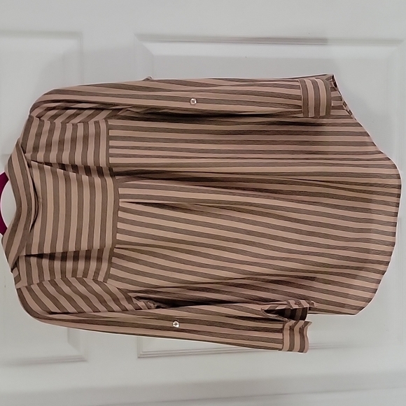 FLOWER feather 1xl button up shirt - Picture 3 of 3